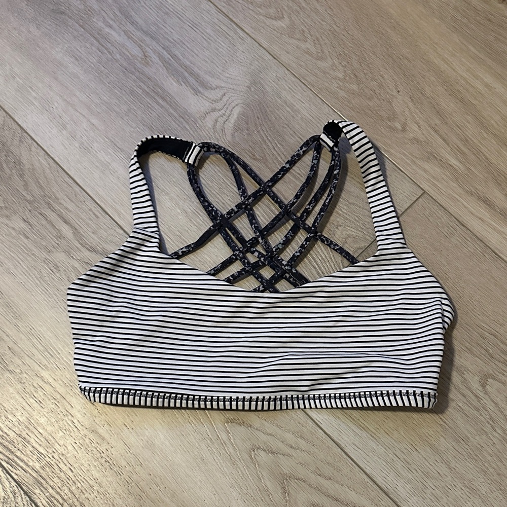 Lululemon Free to Be Bra 8